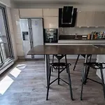 Logement 85M2, Hypercentre, Balcon, Parking, Clim