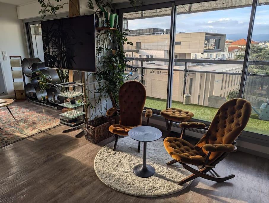85m2, Hypercentre, Balcon, Parking, Clim